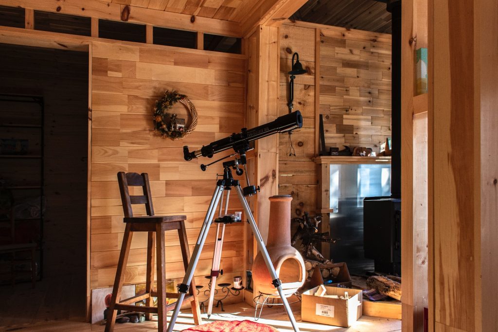 Telescope inside of a cabin